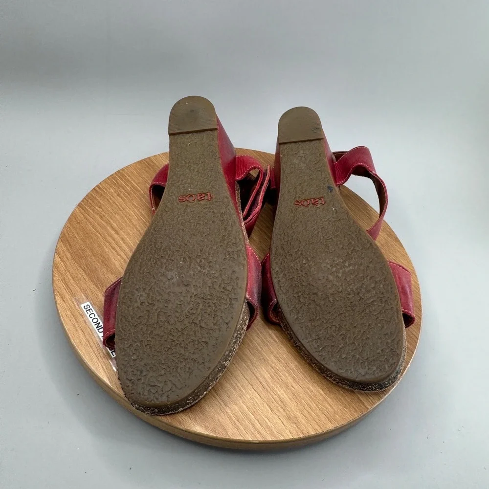 Taos Wedge Sandals‎ 42 Red Leather Boho Comfort Cork Heel Medallion 5061
